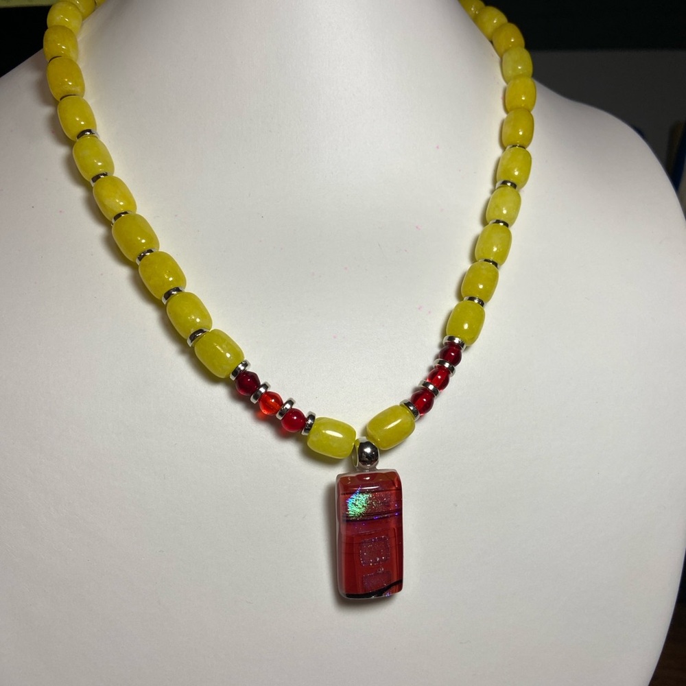 Gemstone and glass Necklace with Pendant